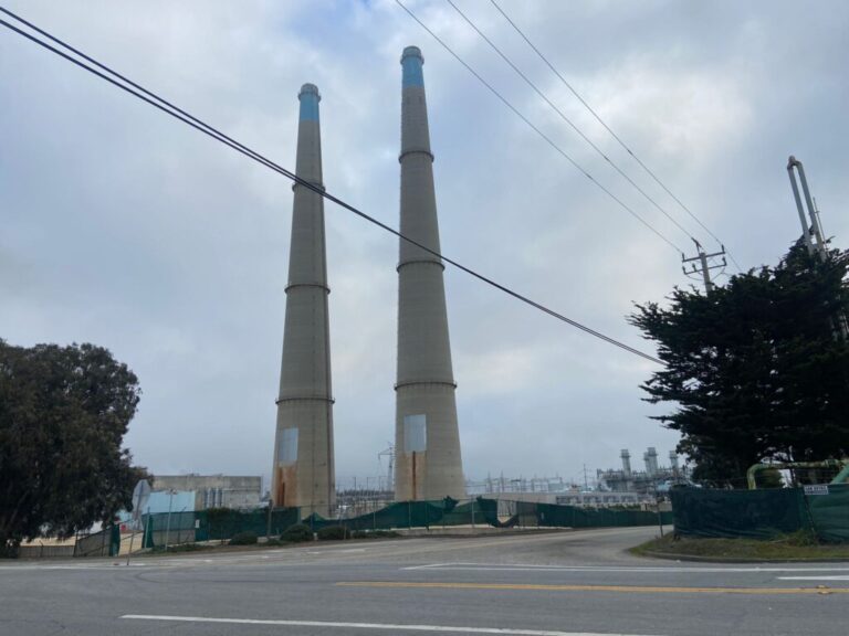 Supervisores del Condado de Monterey Apoyan Proyecto para Mejorar la Seguridad en Plantas de Almacenamiento de Energía, Pero la Comunidad Pide Más Acción