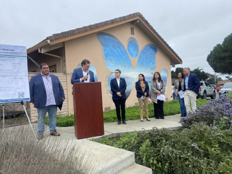 Condado de Santa Cruz Refuerza su Compromiso con la Comunidad Inmigrante y LGBT