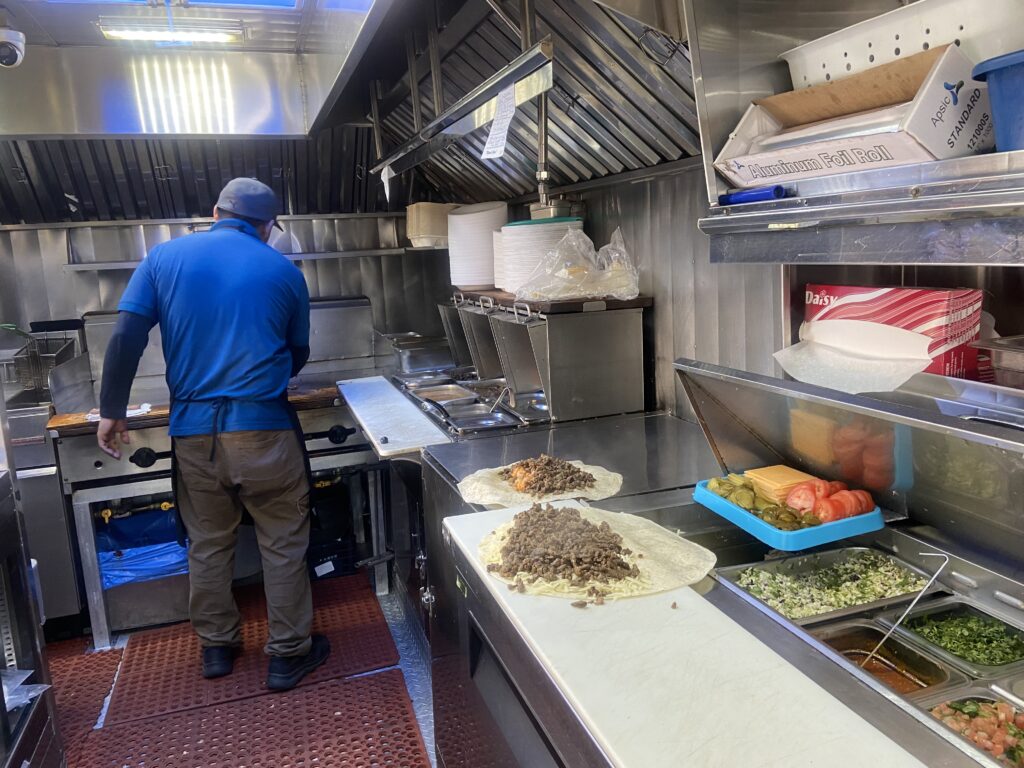 Operativo para más regulaciones de expendios de comida