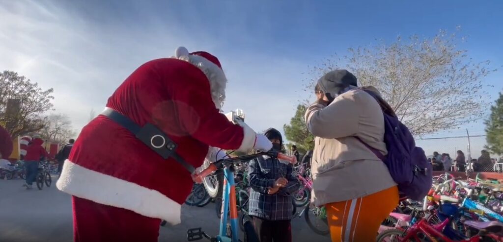 El Santa Bombero: Una Tradición Navideña que Ilumina a Ciudad Juárez
