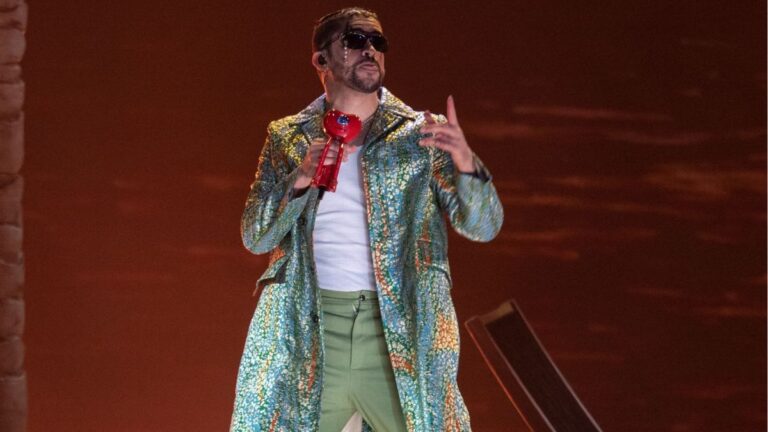 Bad Bunny: Posible Multa por Interpretar en Pieza Arqueológica del Museo de Antropología en Monterrey