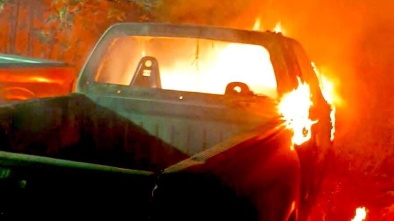 Alerta de Incendio: Atacan Casa y Autos del Exalcalde Adán Silva Valeriano en Palmar de Bravo