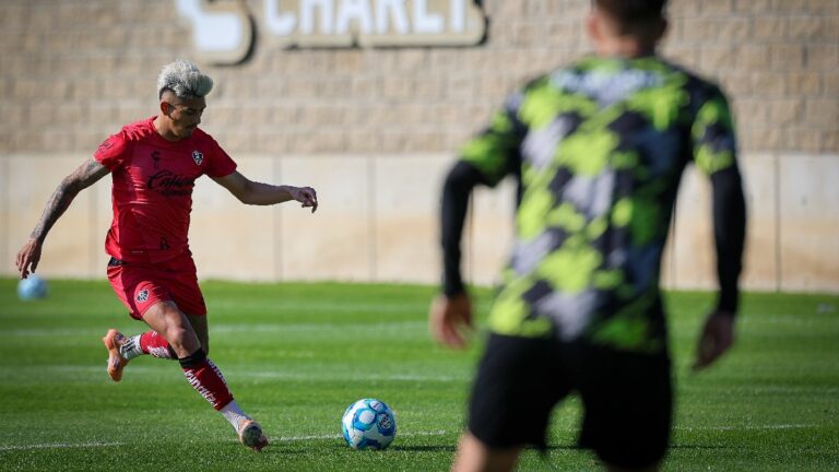 Atlas Brilla en Pretemporada: ‘Pochito’ González Conquista Doblete ante Necaxa