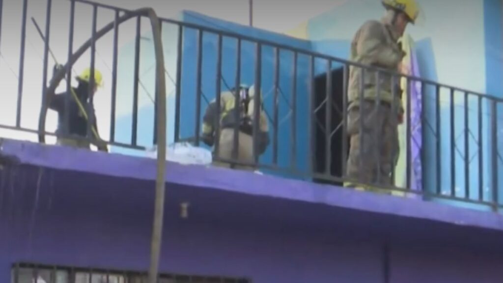 Incendio en Torreón: Cuerpos de Emergencia Rescatan a Adulta Mayor