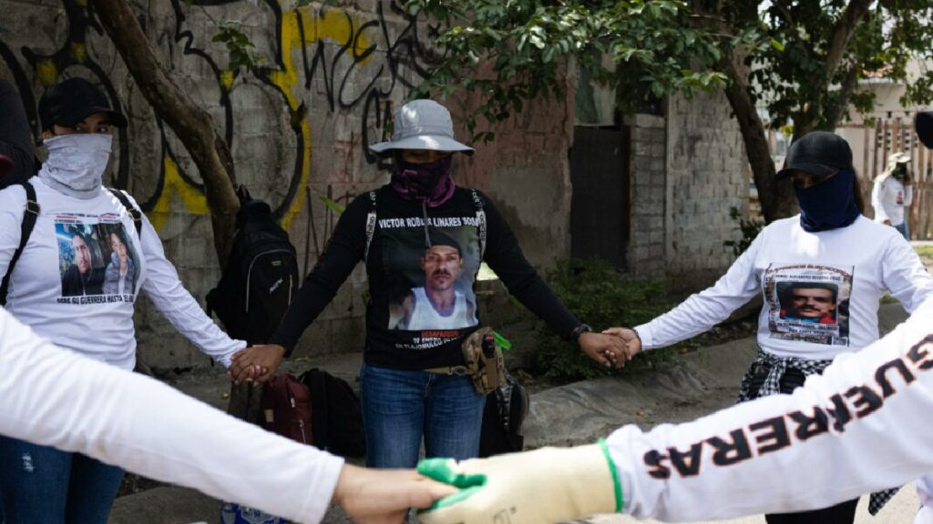 Guerreros Buscadores de Jalisco Hallan Restos Humanos en Finca de Tlajomulco