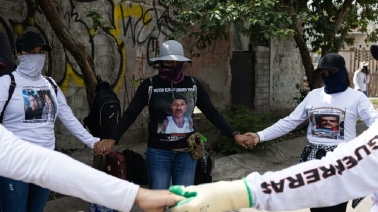 Guerreros Buscadores de Jalisco Hallan Restos Humanos en Finca de Tlajomulco