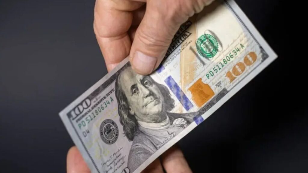 Dólar Hoy: El Tipo de Cambio del Peso Mexicano y su Depreciación al Iniciar el Año