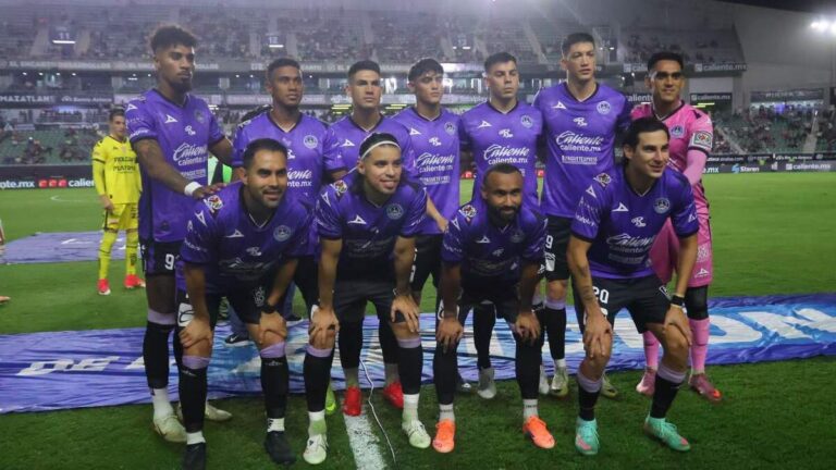 Mazatlán Envía Mensaje de Año Nuevo, pero Aficionados Se Burlan del Equipo