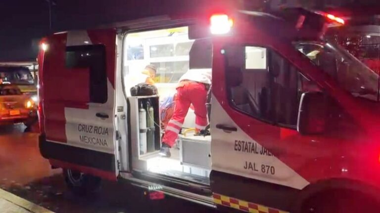Estado Crítico de Policía de Guadalajara Tras Atropello en Periférico Sur