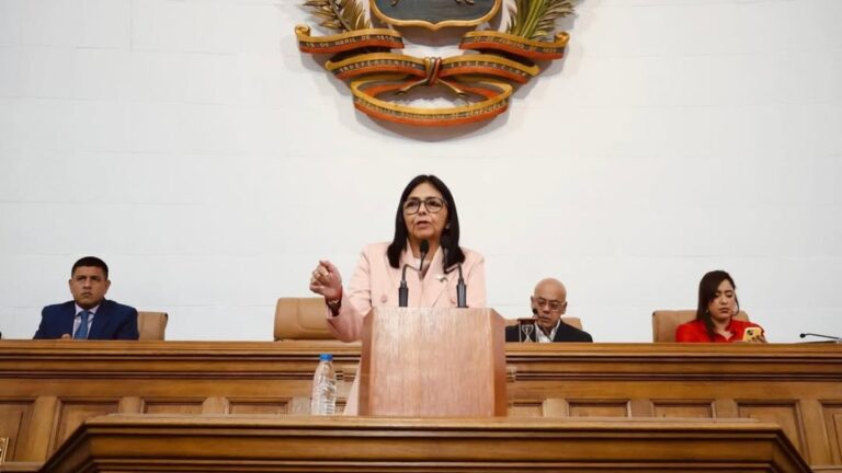 Delcy Rodríguez: Abogada de Chávez y la Posible Sucesora de Maduro Tras su Captura en Venezuela