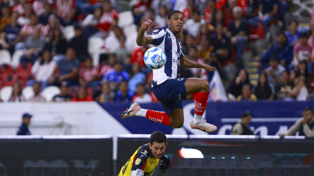 Anthony Martial Brilla en su Debut Goleador con Rayados en la Copa Pacífica