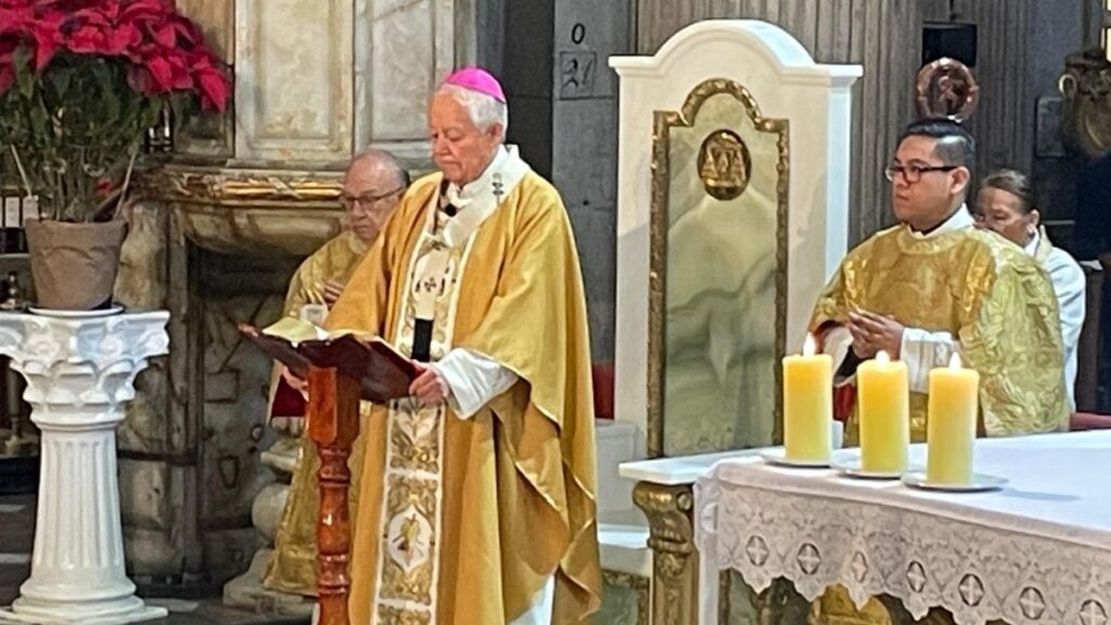 Arzobispo de Puebla Aboga por la Paz en el Día de Reyes y Recuerda a las Víctimas del Descarrilamiento del Tren