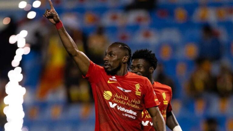 Julián Quiñones anota un gol relámpago con Al-Qadisiyah FC en solo 15 segundos