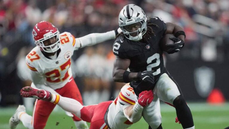 Las Vegas Raiders Logran un Triunfo Espectacular sobre los Chiefs en la Última Jornada de la Temporada NFL