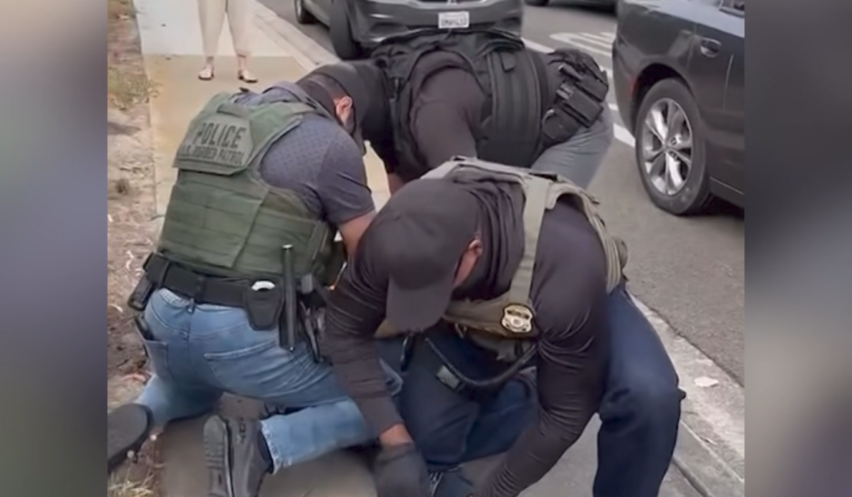 California Prohíbe Mascarillas en Operativos: Una Ley por la Transparencia Policial