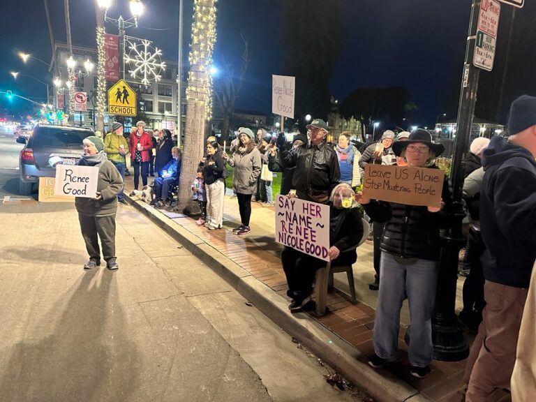 Vigilias en Watsonville y Monterey honran a René Good y exigen rendición de cuentas