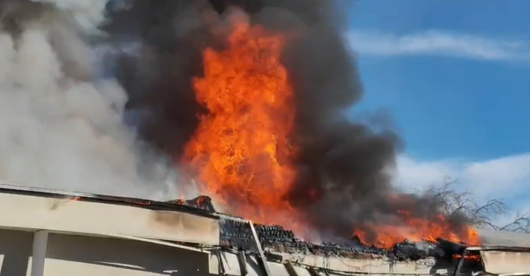 Fuego Desbocado: Incendio Consume Parte del Motel Jardín Fronterizo en Ciudad Juárez