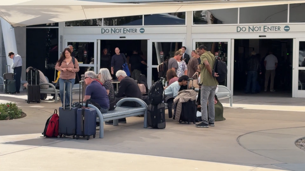 Vuelos Diarios Todo el Año: United Airlines Conecta Los Ángeles y Palm Springs