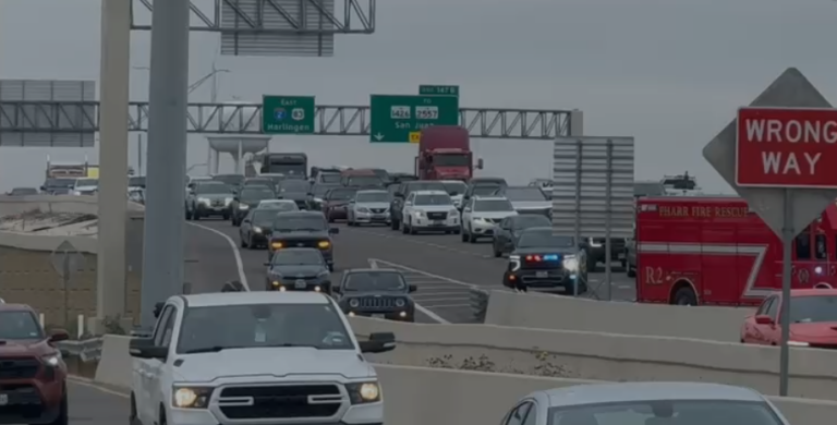 Accidente en el Expressway 83: Dos Vehículos Involucrados en Pharr, Texas