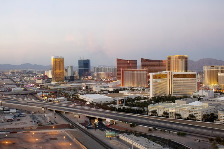 Las Vegas se Destaca como el Tercer Destino Más Romántico y Económico para San Valentín 2026