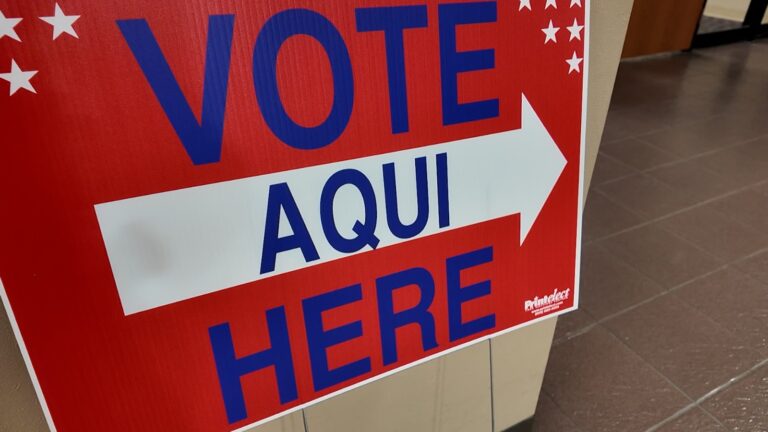 Baja Afluencia en la Votación Anticipada en El Paso: ¿Dónde Están los Votantes?