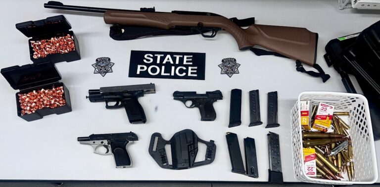 Arresto en Reno: Hombre con Armas de Fuego y Ricos Historiales Delictivos