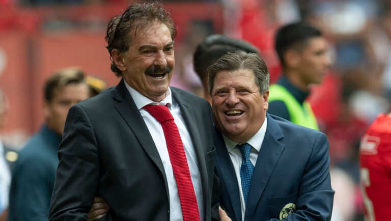 Reencuentro entre Miguel Herrera y La Volpe: ‘Historias increíbles del fútbol mexicano’