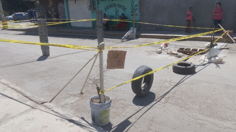 Vecinos de Ecatepec Alertan Sobre Socavón en la Colonia Miguel Hidalgo: Cuatro Meses Sin Atención