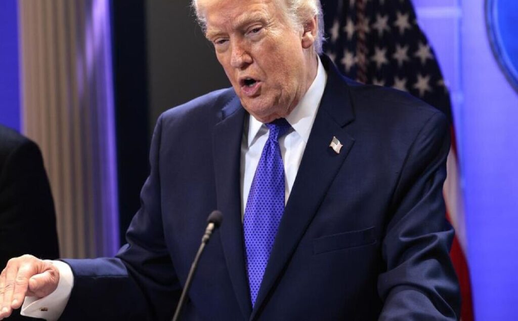 Tensión en Oriente Medio: Trump Advierte Sobre Una Inminente Ofensiva en Irán