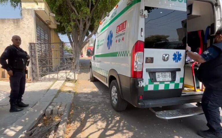 Accidente en Tlaquepaque: Hombre sufre grave herida de esmeril de 15 centímetros