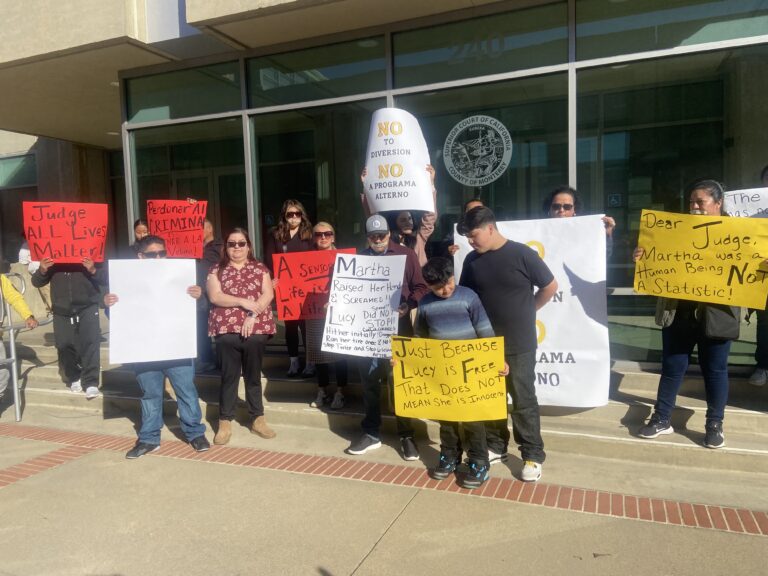 Familiares de mujer atropellada en Salinas exigen justicia frente a la corte