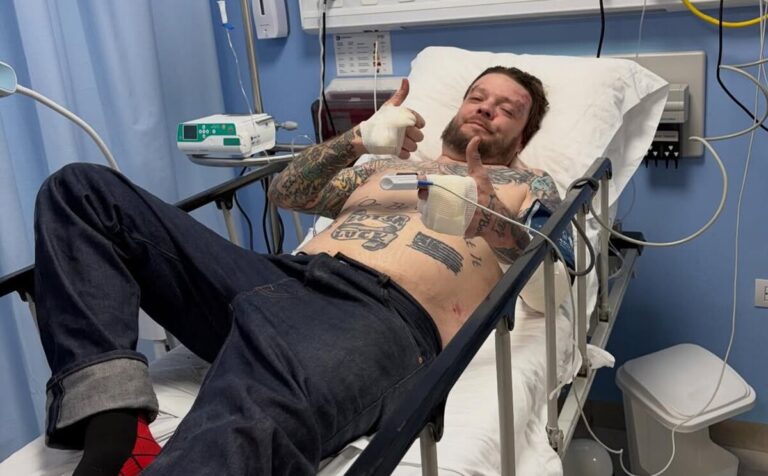 Corey Harrison de El Precio de la Historia solicita ayuda tras grave accidente en Tulum