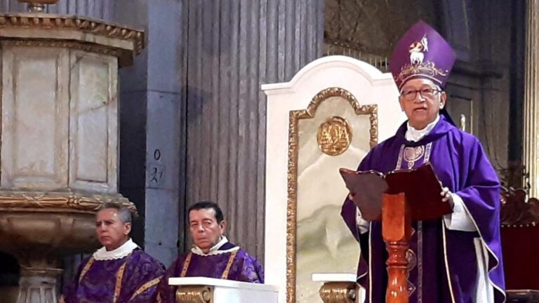Alto a la Violencia Contra las Mujeres: Llamado del Obispo Auxiliar de Puebla en el Día de la Mujer