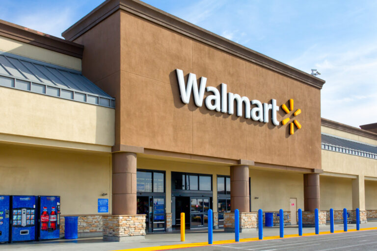 Alerta de falsa amenaza de bomba en Walmart de Oceanside: todo bajo control