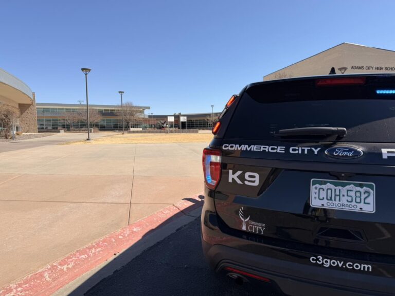 Amenaza de bomba en Adams City High School: 200 policías responden en Commerce City sin heridos