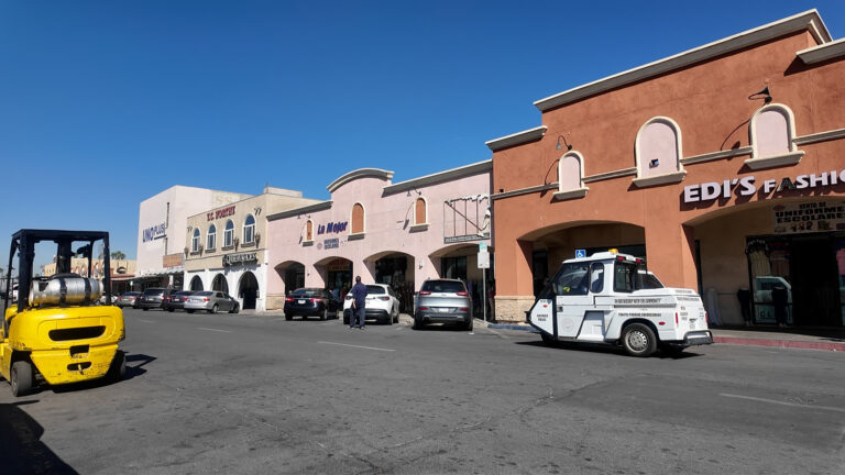 Crisis en Calexico: Impacto en el Comercio Local y Tráfico Vehicular