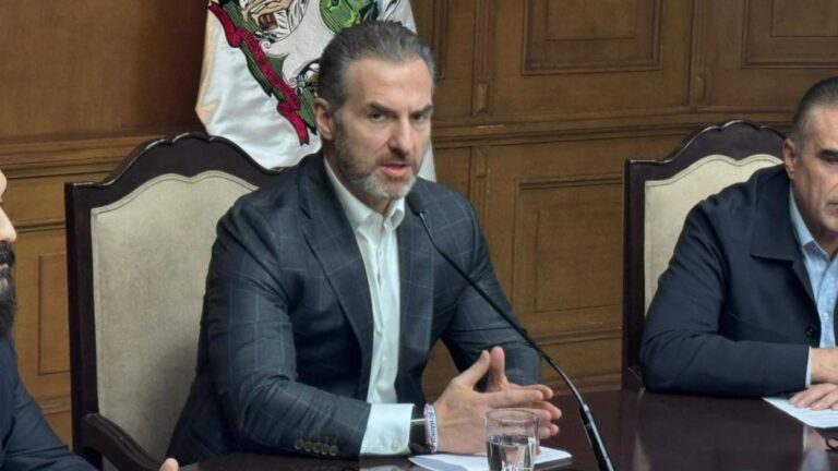 Adrián de la Garza Explora Candidatura Ciudadana con el PAN para Nuevo León 2027