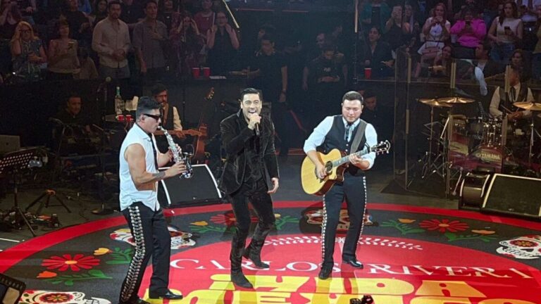 Carlos Rivera Encanta con Lleno Total en Concierto en Monterrey