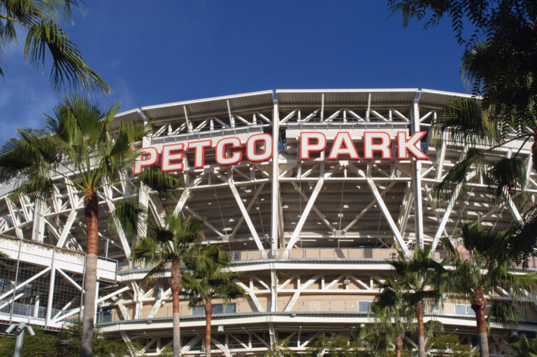 Fraude en California: Millones Desviados en Eventos de Petco Park y Snapdragon Stadium