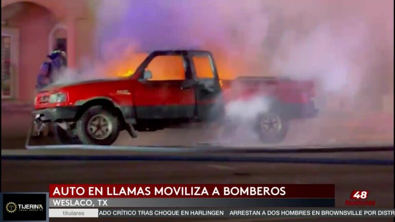 Impactante Incendio en Westlaco: Bomberos Luchan Contra una Camioneta en Llamas