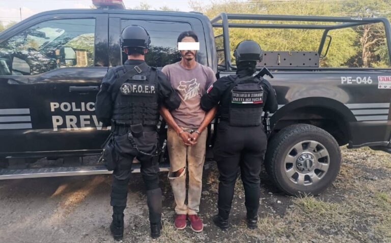 Policías de Jalisco arrestan a estadounidense buscado por abuso y tráfico humano