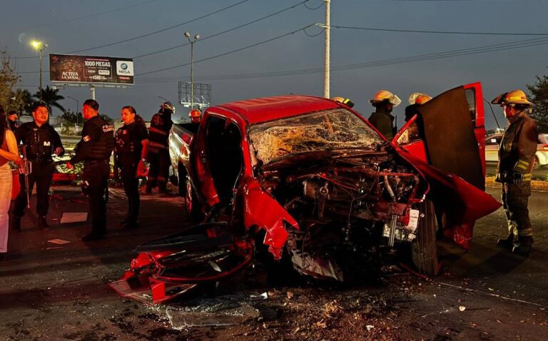 Accidente Mortal en Tlaquepaque: Hombre Fallece y Deja a su Madre Prensada