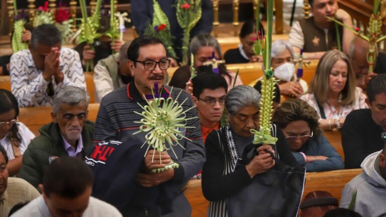 Semana Santa en Puebla: Procesión del Domingo de Ramos destaca con un llamado a la paz