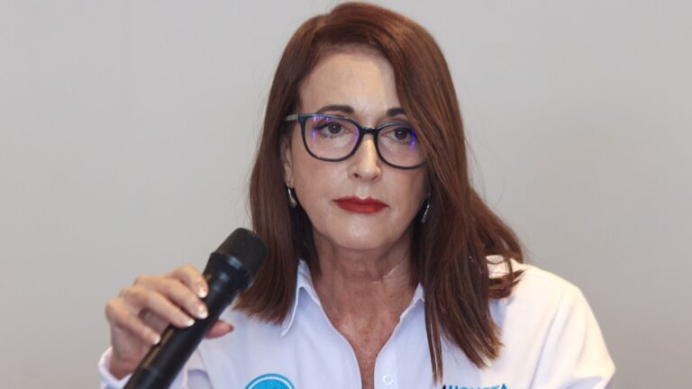 Panistas denuncian a Augusta Díaz por presunto robo de computadoras del partido