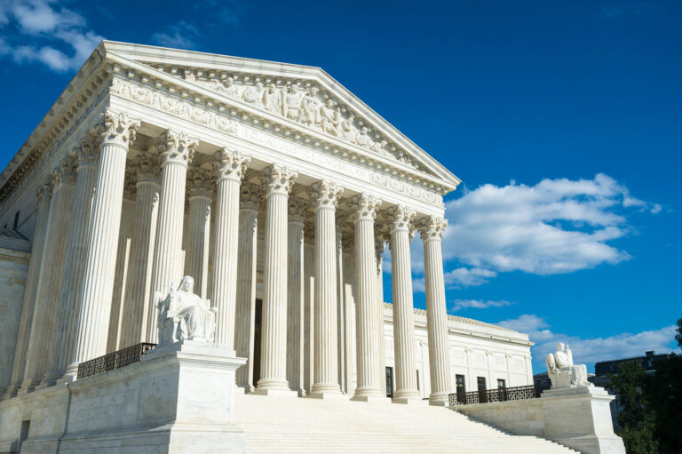 La Corte Suprema de Estados Unidos Rechaza la Ley de Colorado contra las Terapias de Conversión para Menores
