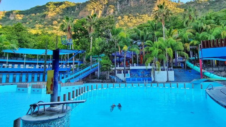 Descubre los Precios de Entrada y Promociones en Los Camachos para 2026