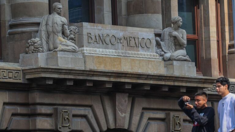 ¿Estarán abiertos los bancos el jueves Santo de 2026?