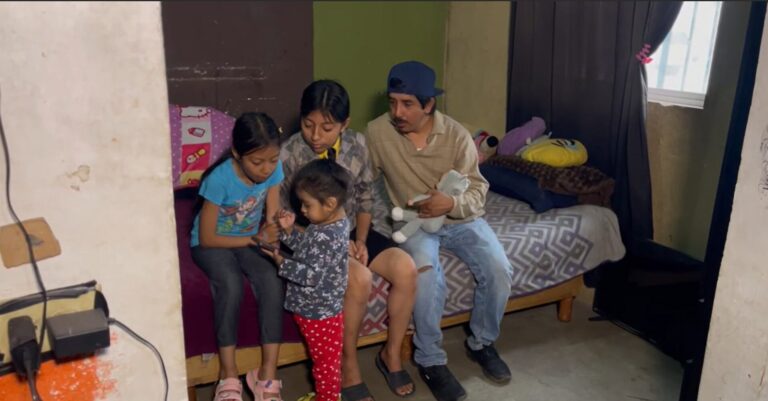 Apoyo Urgente: Familia de Ciudad Juárez Busca Salvación para Niña con Leucemia