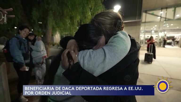 Beneficiaria DACA Retorna A EE.UU.