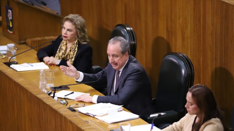 Gobierno de Nuevo León: Retraso de Tres Meses en la Notificación de la Salida del Tesorero